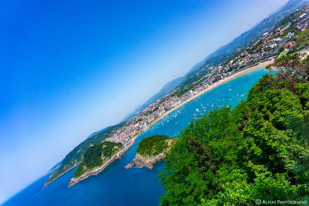 On the picture, you can see San Sebastián in Spain, more precisely La Concha Bay and Urgull Mountain.